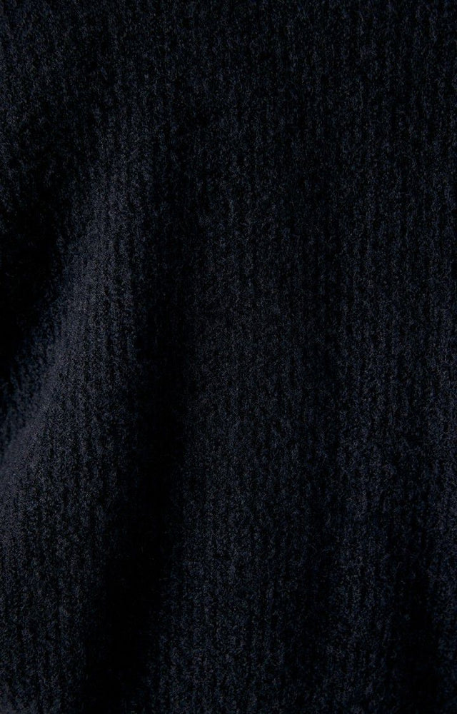 Damsville vneck knit