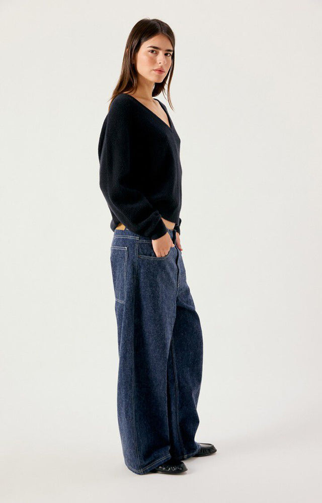 Damsville vneck knit