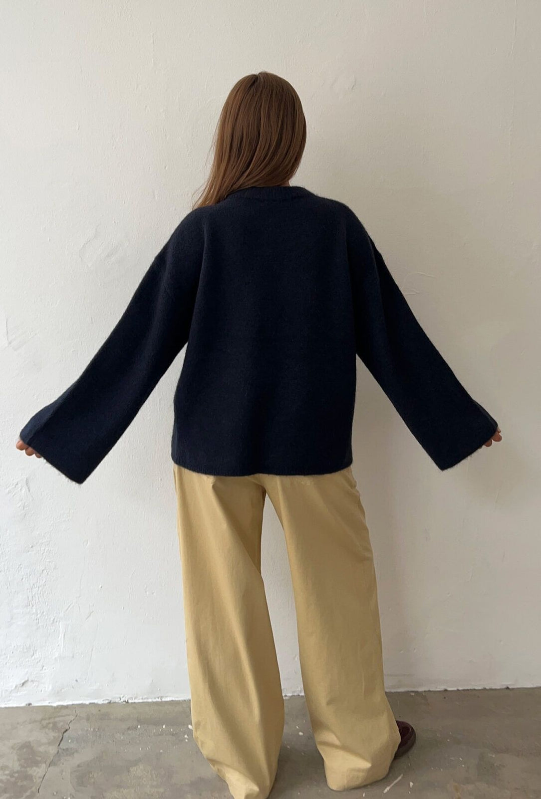 Boii Studios Alba Oneck Knit Donkerblauw Dames