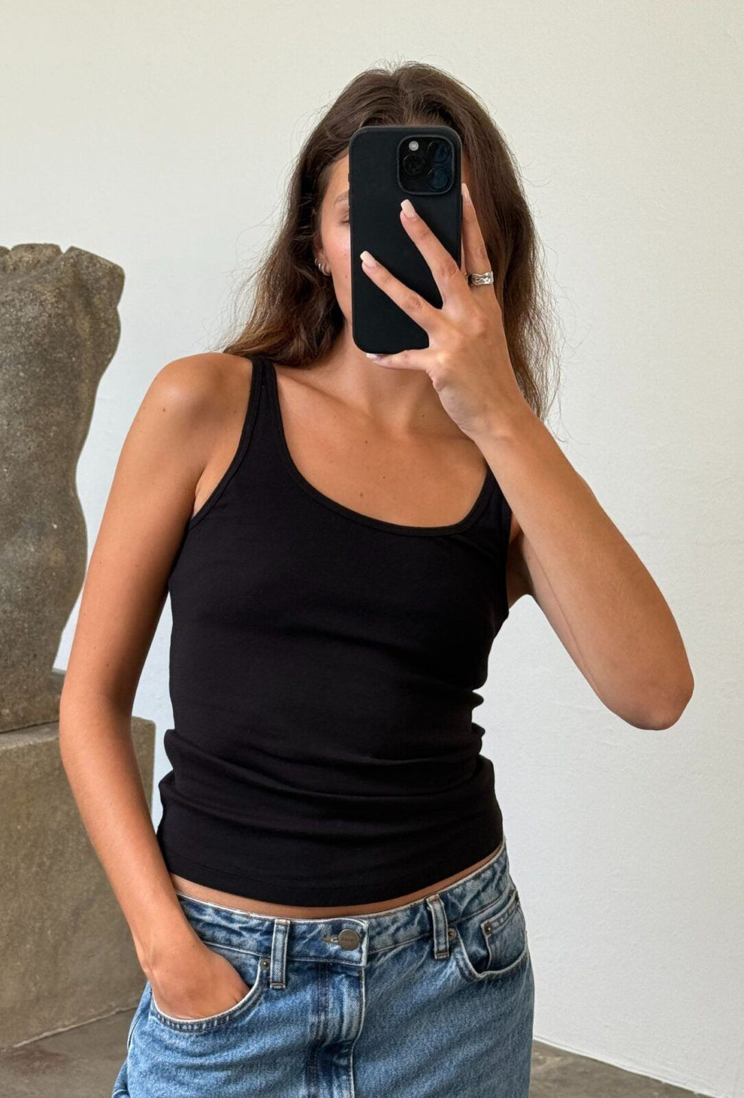 Boii Studios Christa Oneck Tee Zwart Dames