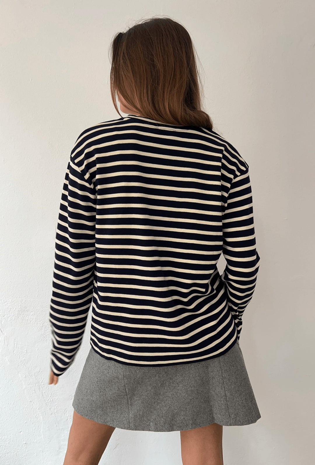 Boii Studios Nete Oneck Tee Donkerblauw Dames