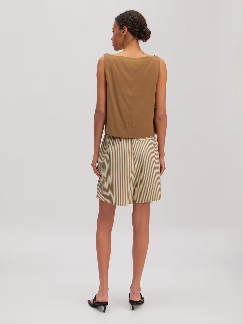 Edited Canice Top Lichtbruin Dames