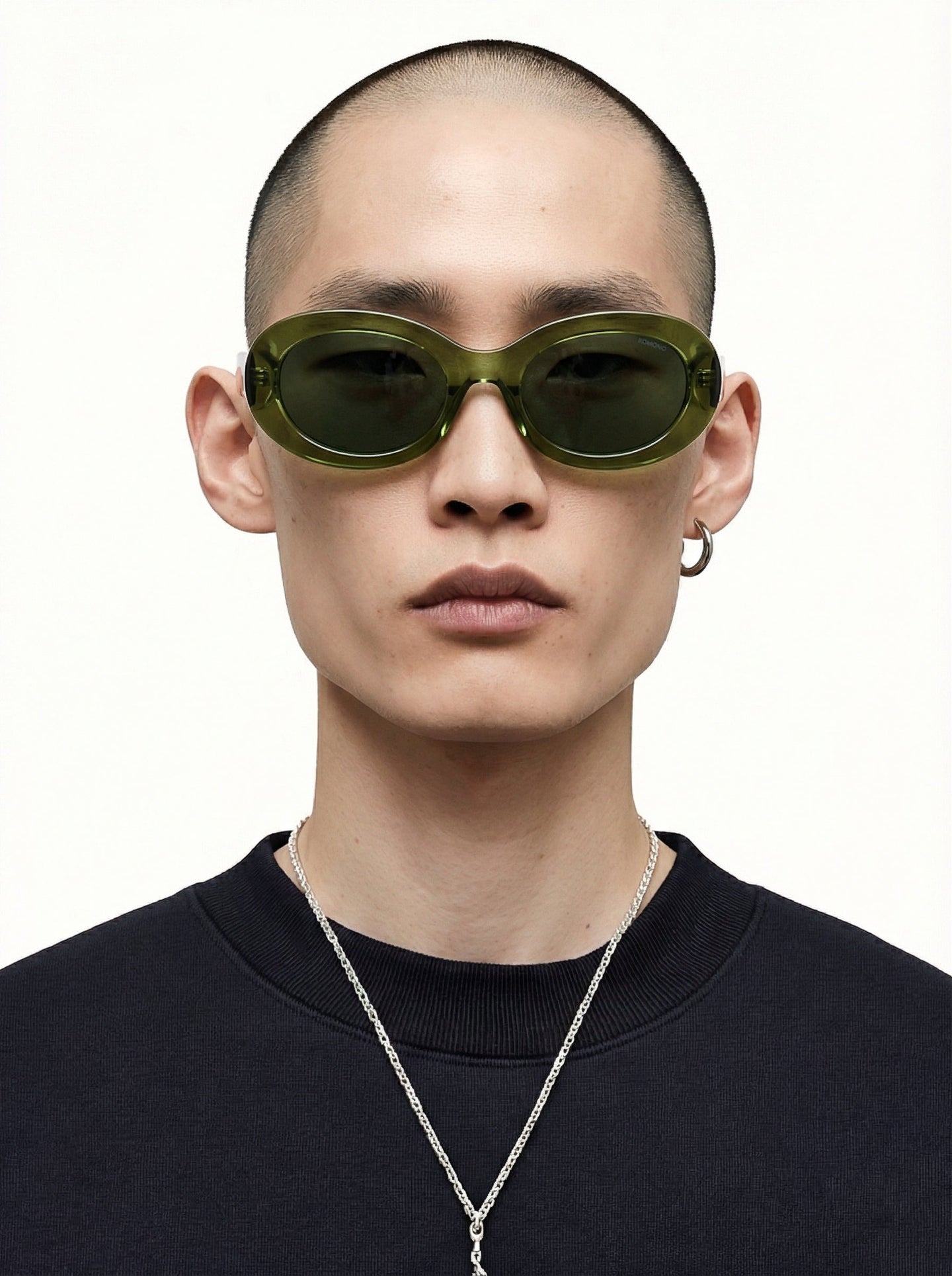 Komono Luna Sunglasses Donkergroen Unisex