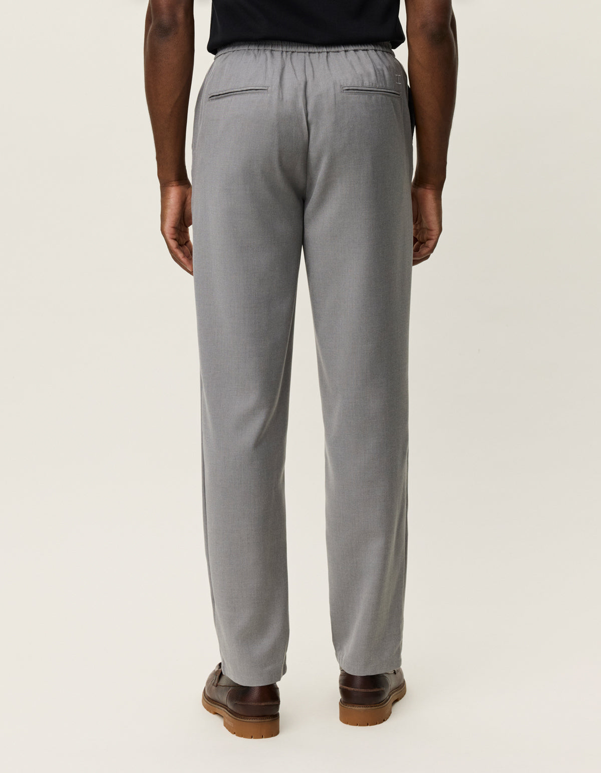 Como Tapered light wool pants
