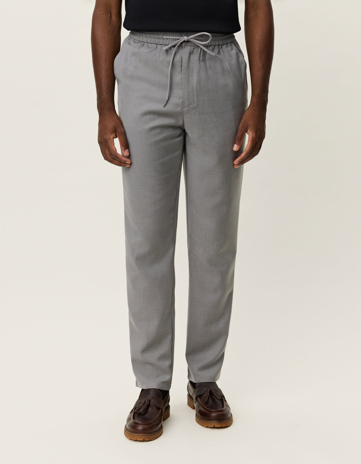 Como Tapered light wool pants