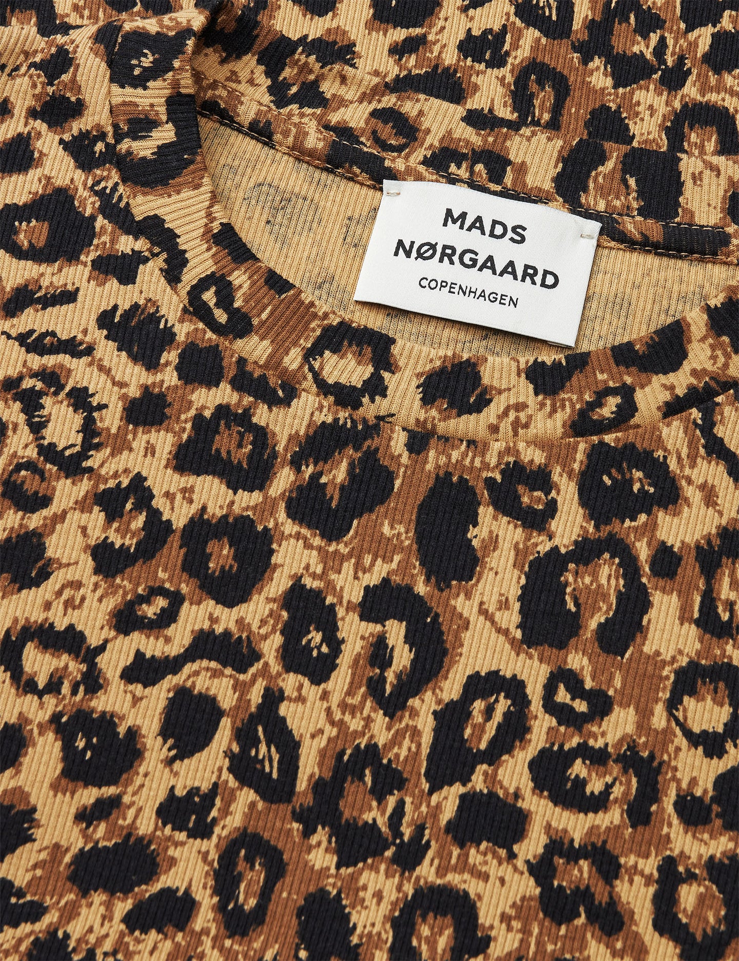 Mads Norgaard Tuba Aop Ls Tee Bruin Dames