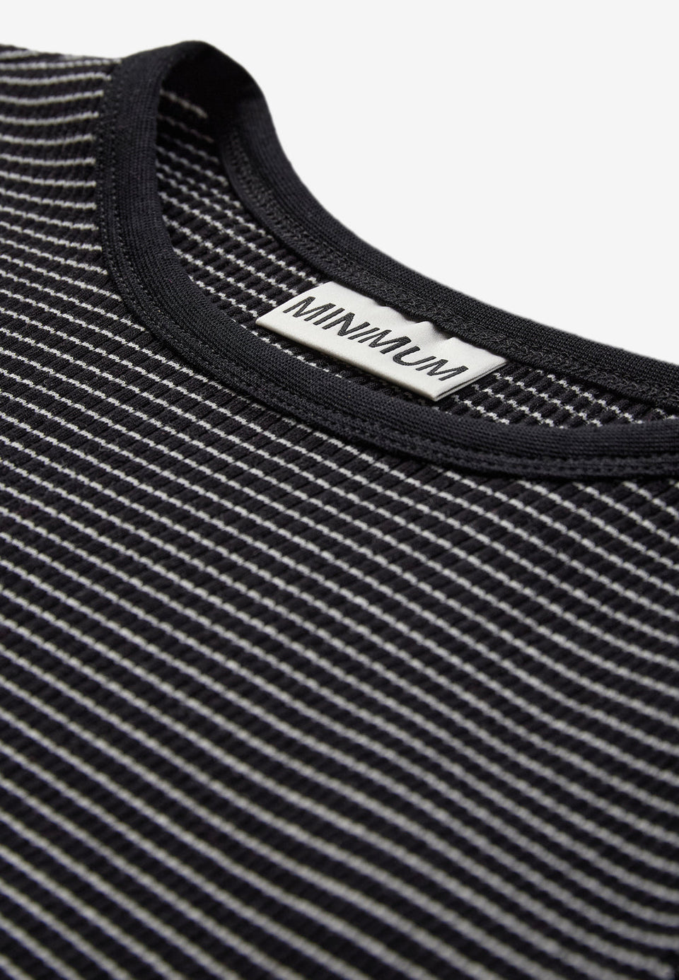 Minimum Lilou T-shirt  Zwart Dames