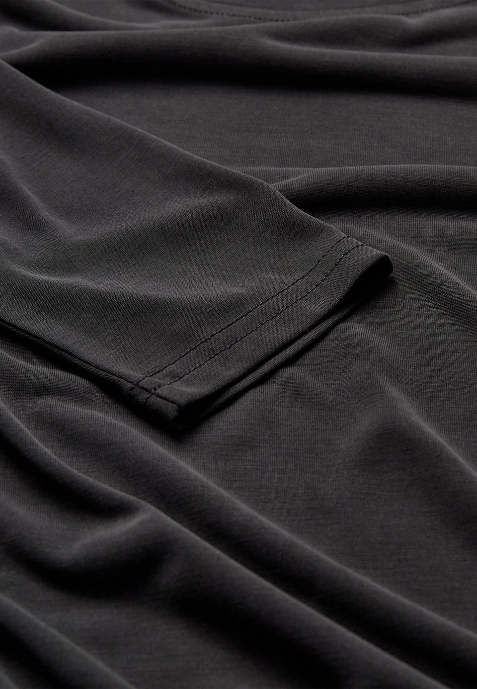 Minimum Margot Tee Zwart Dames