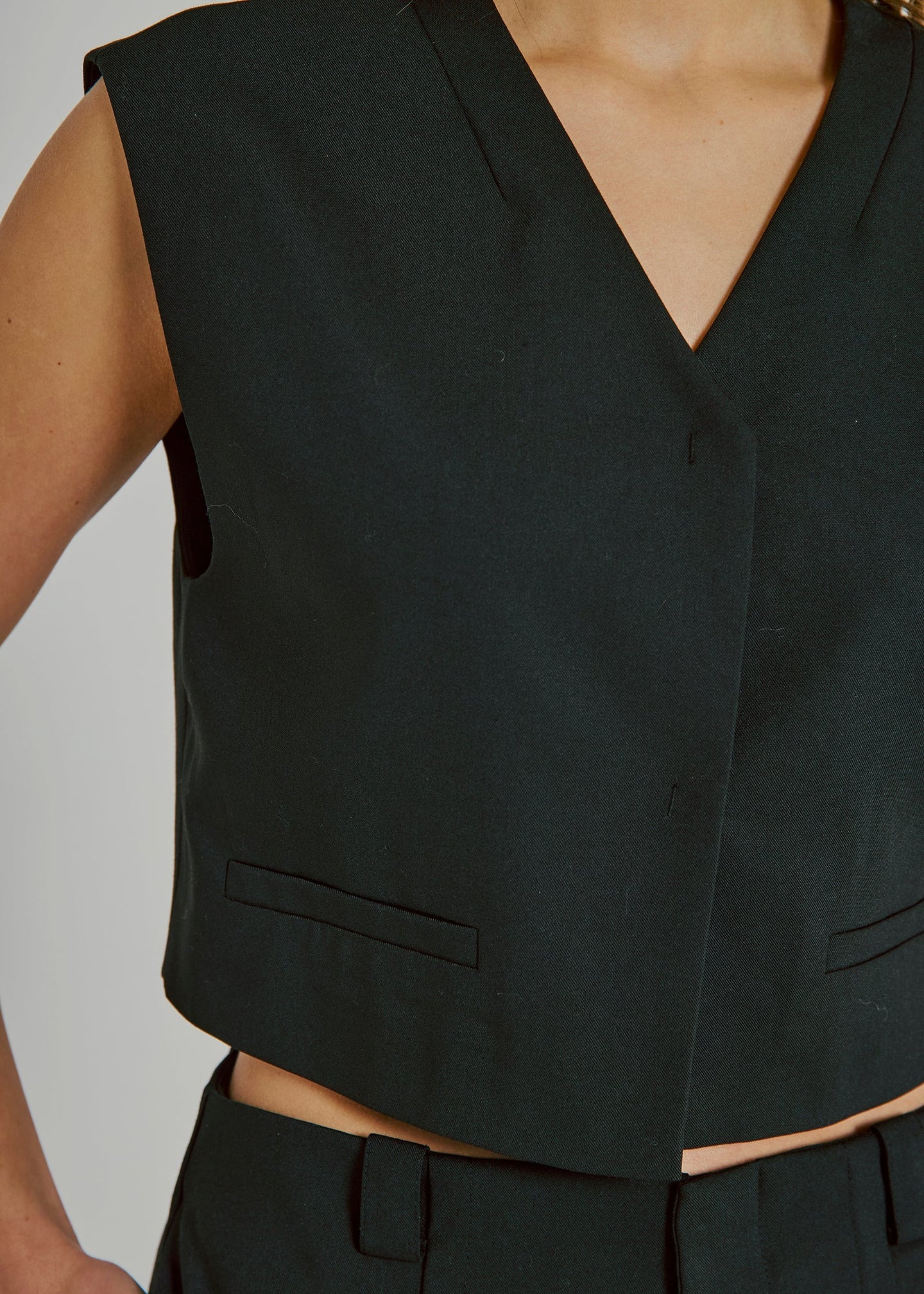 Norr Kamin Short Waistcoat Zwart Dames