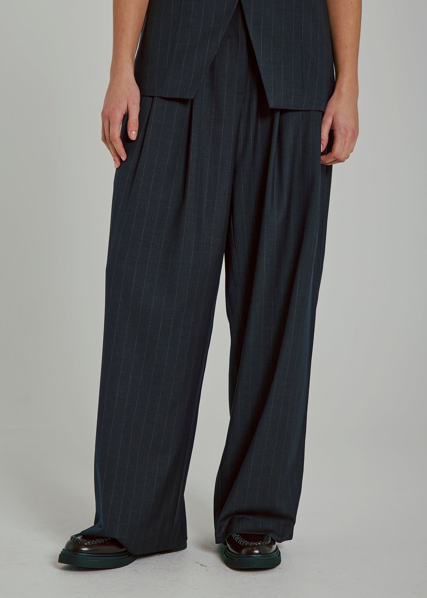 Norr Kandria Pants Donkerbruin Dames