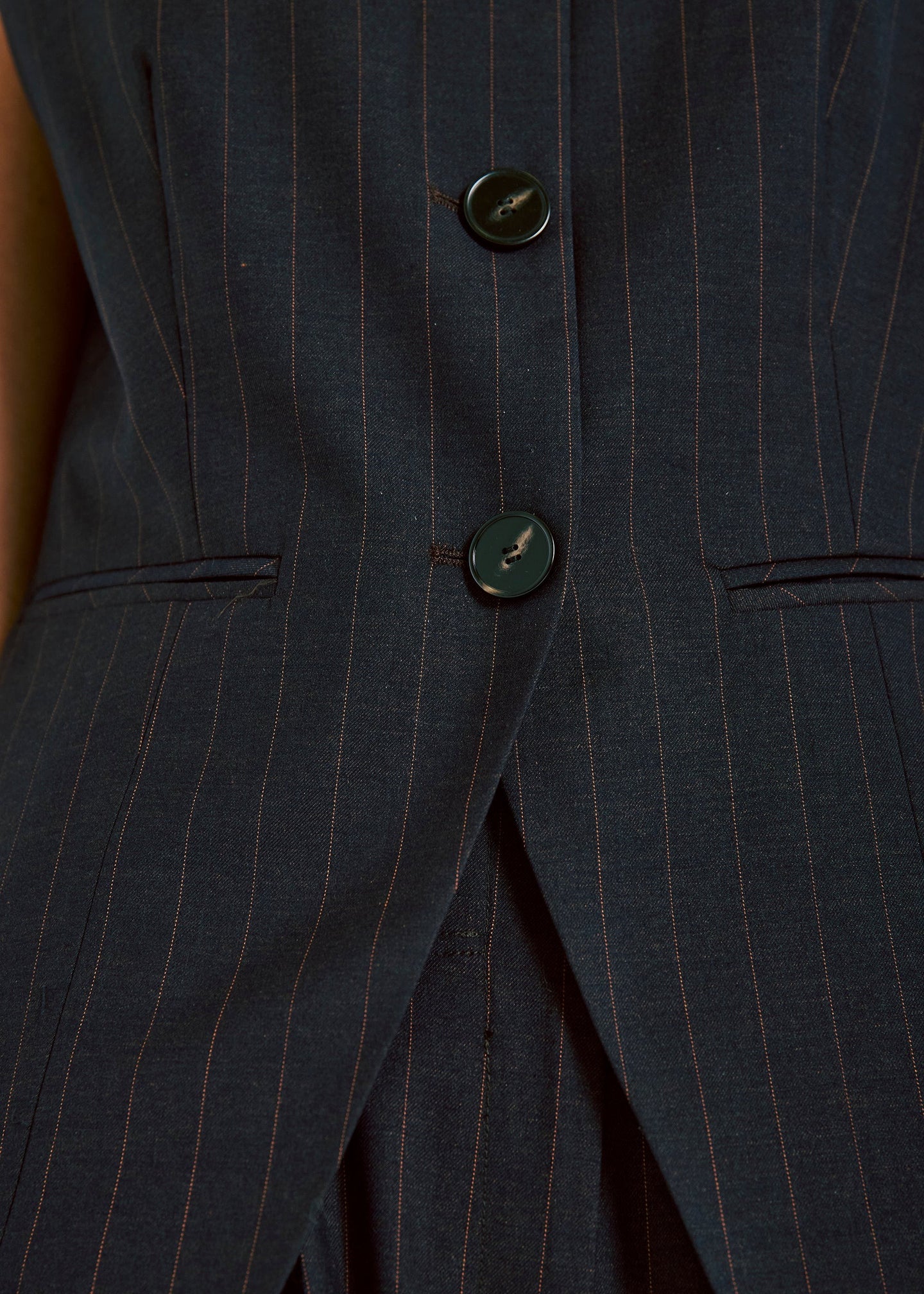 Norr Kandria Waistcoat Donkerbruin Dames