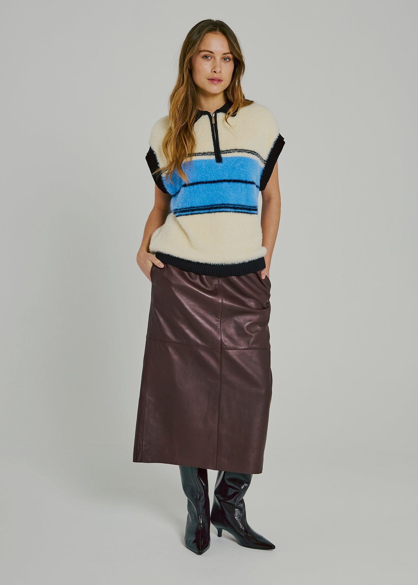 Norr Sky Knit Waistcoat Wit Dames