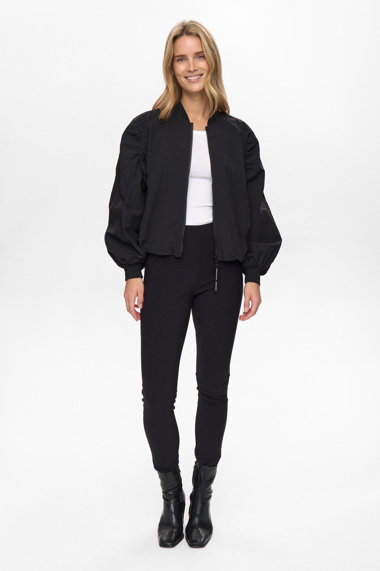 Numph Bolina Jacket Zwart Dames