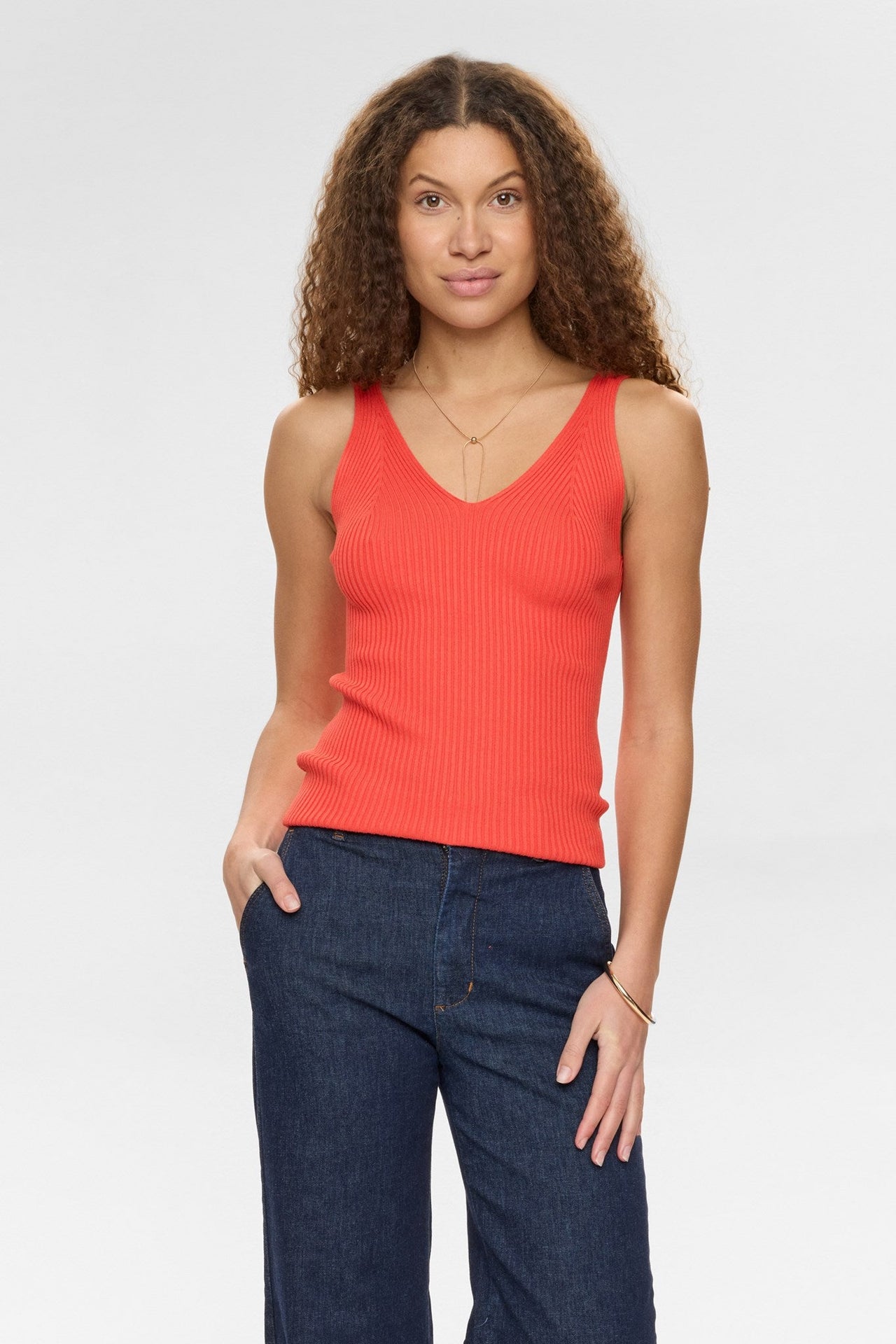Numph Cerys Cropped Top Rood Dames