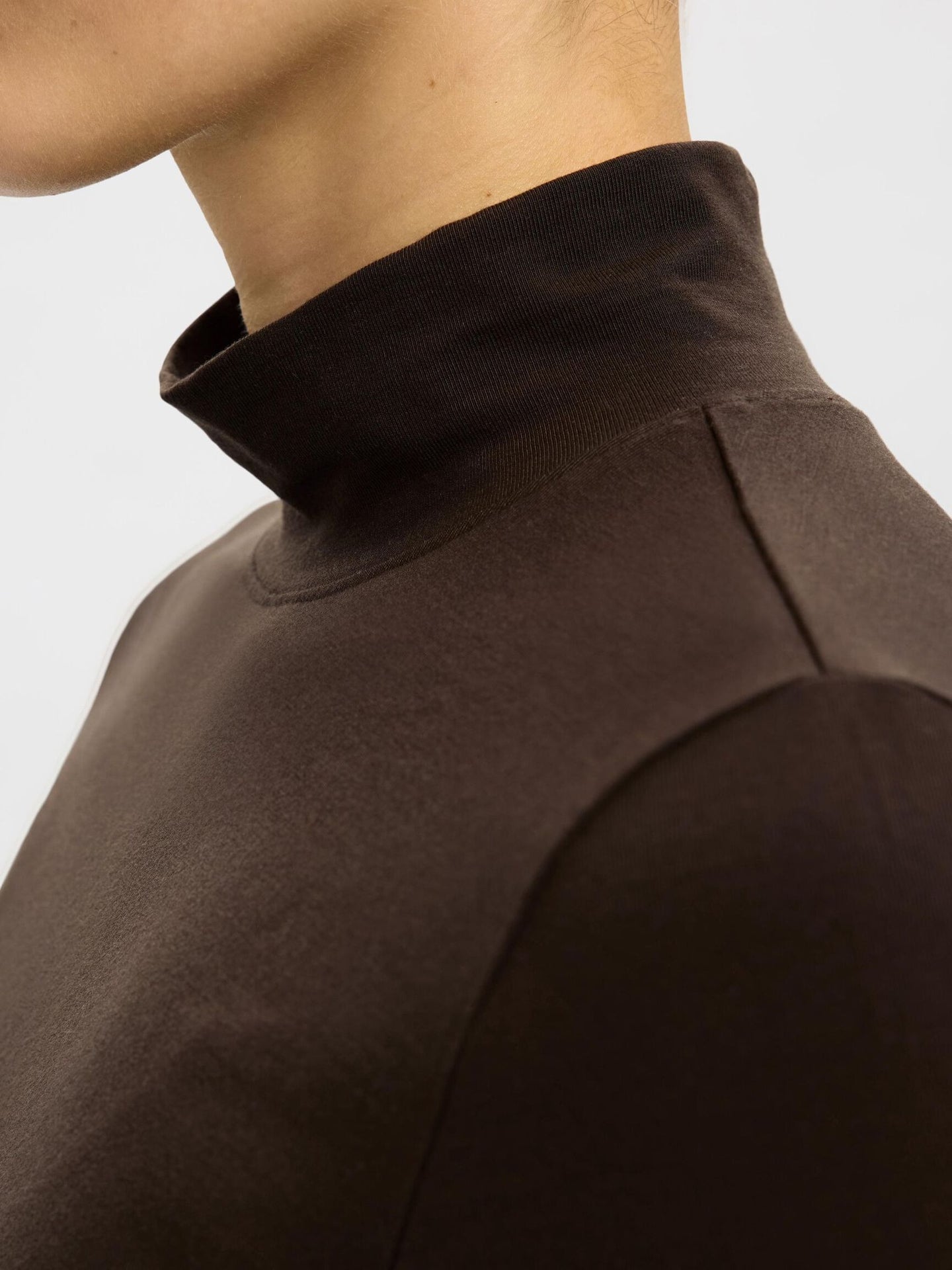 Selected Femme Manja Ls High Neck Top Donkerbruin Dames