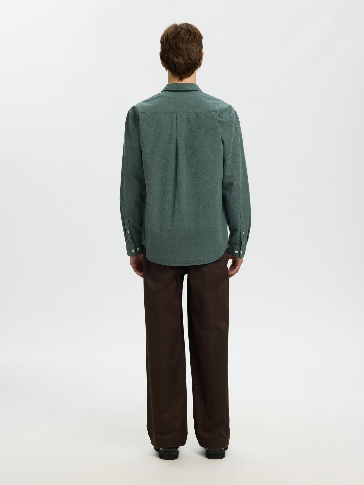 Reg Freddie solid seersucker ls shirt