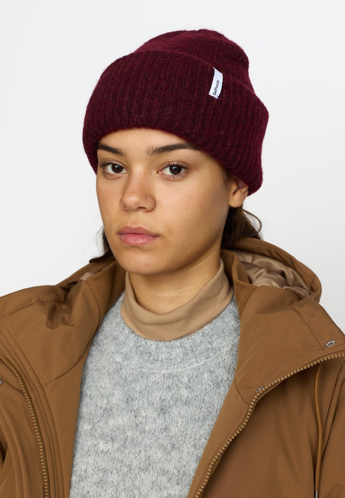 Selfhood Fluffy Beanie Donkerrood Dames