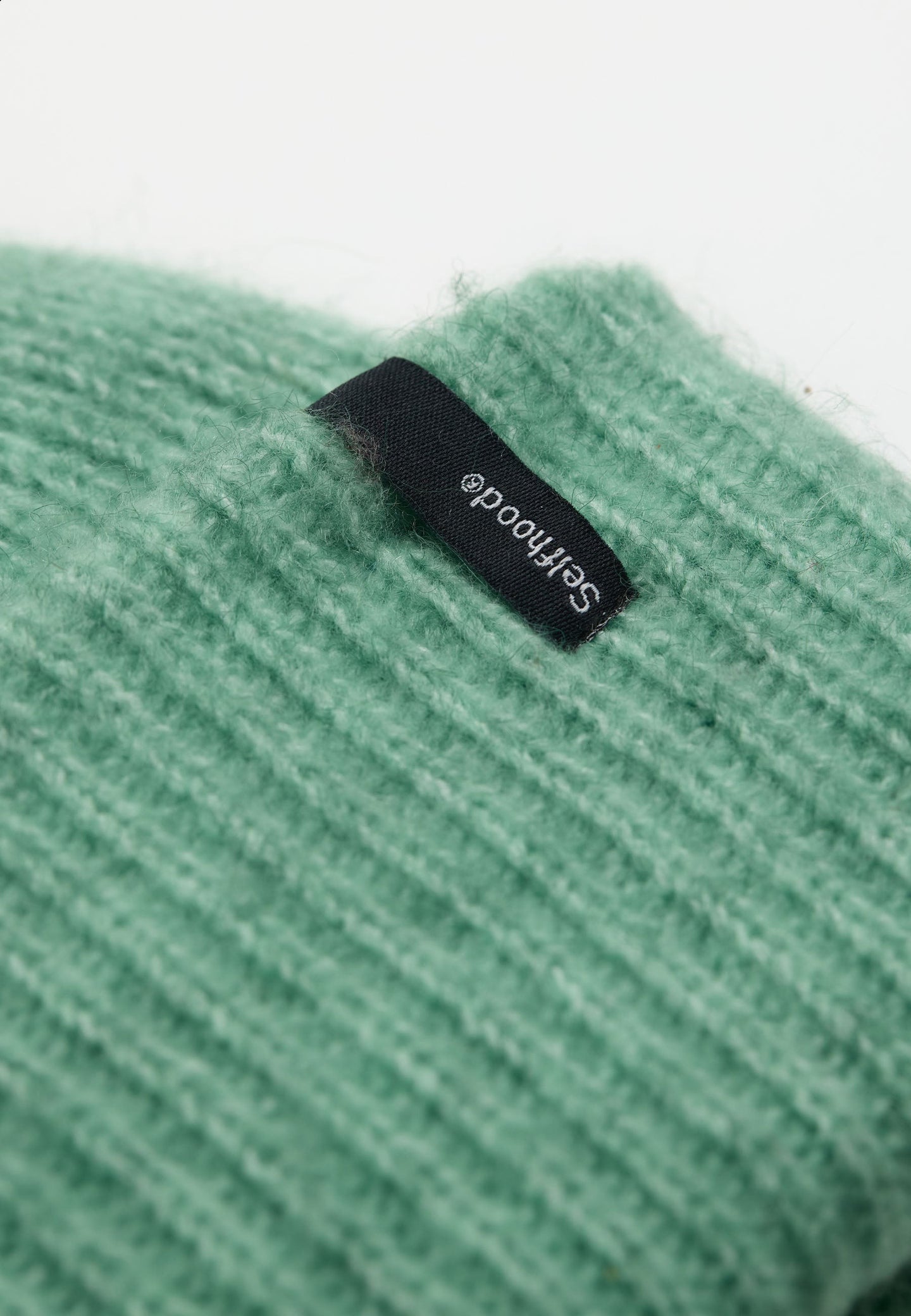 Selfhood Fluffy Beanie Lichtgroen Dames
