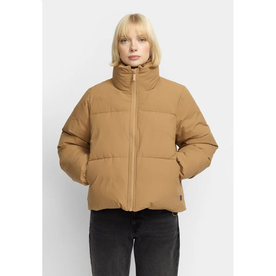 Selfhood Short Puffer Lichtb