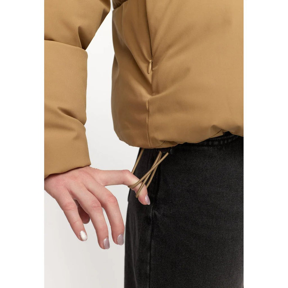 Selfhood Short Puffer Lichtb