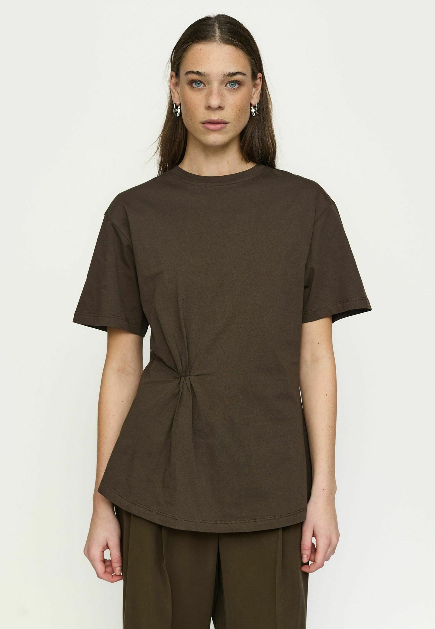Soft Rebels Edana T-shirt Donkerbruin Dames