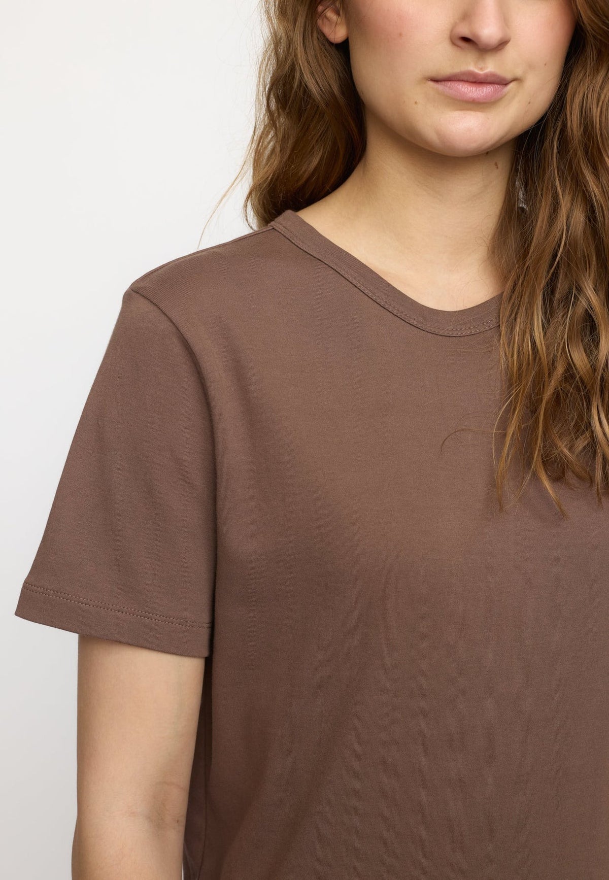 Soft Rebels Hella T-shirt GOTS Bruin Dames